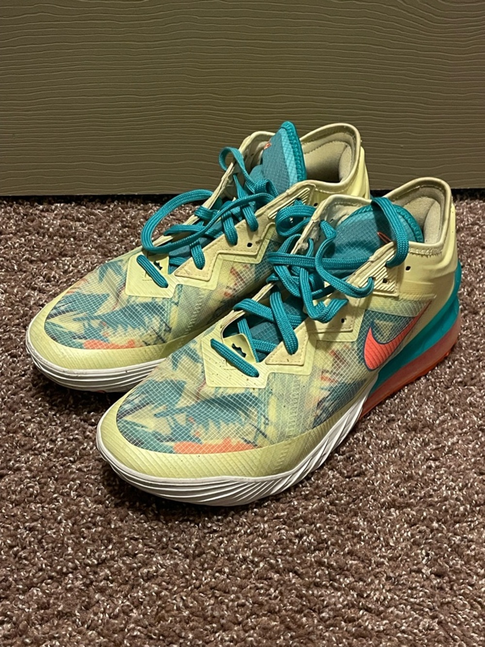 Nike LeBron 18 Low LeBronald Palmer